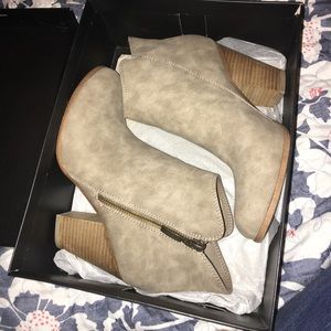 MICHEAL SHANNON BOOTIES!!